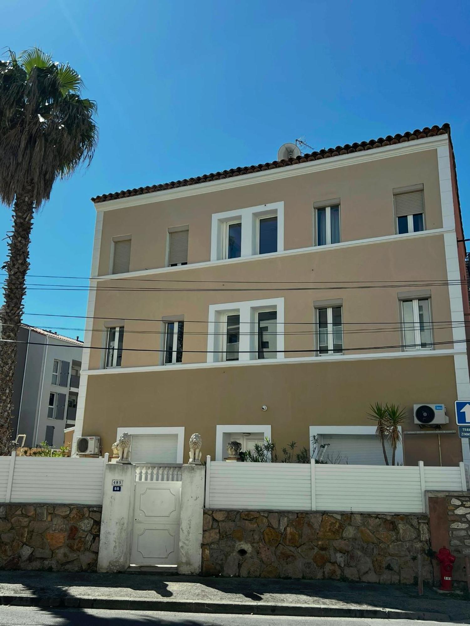 Residence Enzo Paradise ラ・セーヌ・シュル・メール エクステリア 写真
